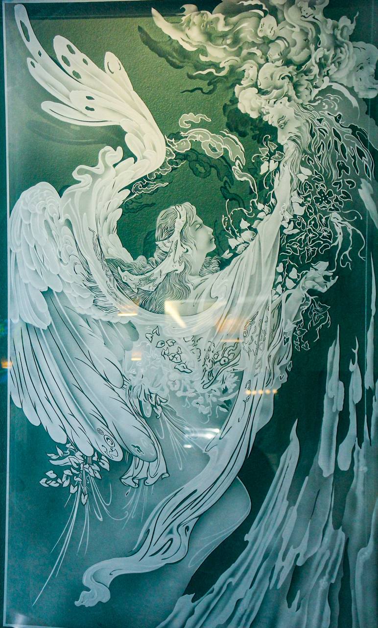 PERSIAN ART GLASS DECORATIVE